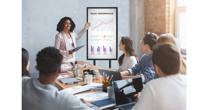 Das PN-HW431T ist ideal für Huddle Rooms geeignet.